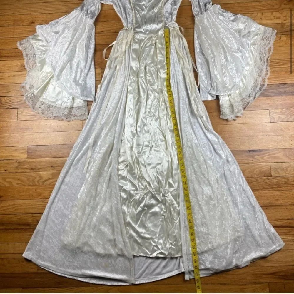 Lip Service 2001 White Velvet Satin Medieval Renaissance Fairy Bell Lace Sleeves - Picture 4 of 14